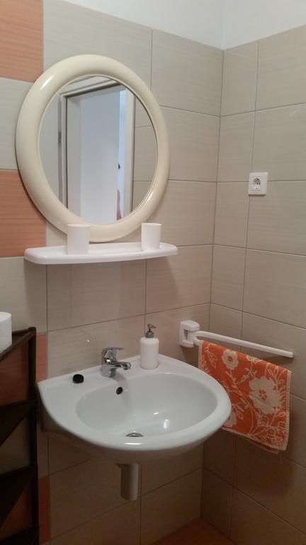 Apartments Dano Sukošan Habitación foto