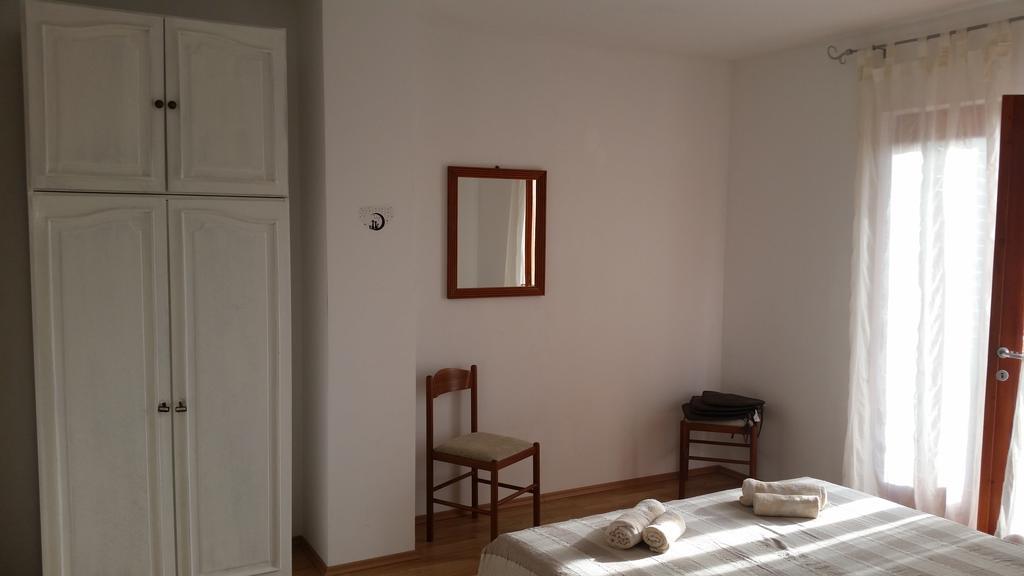 Apartments Dano Sukošan Habitación foto